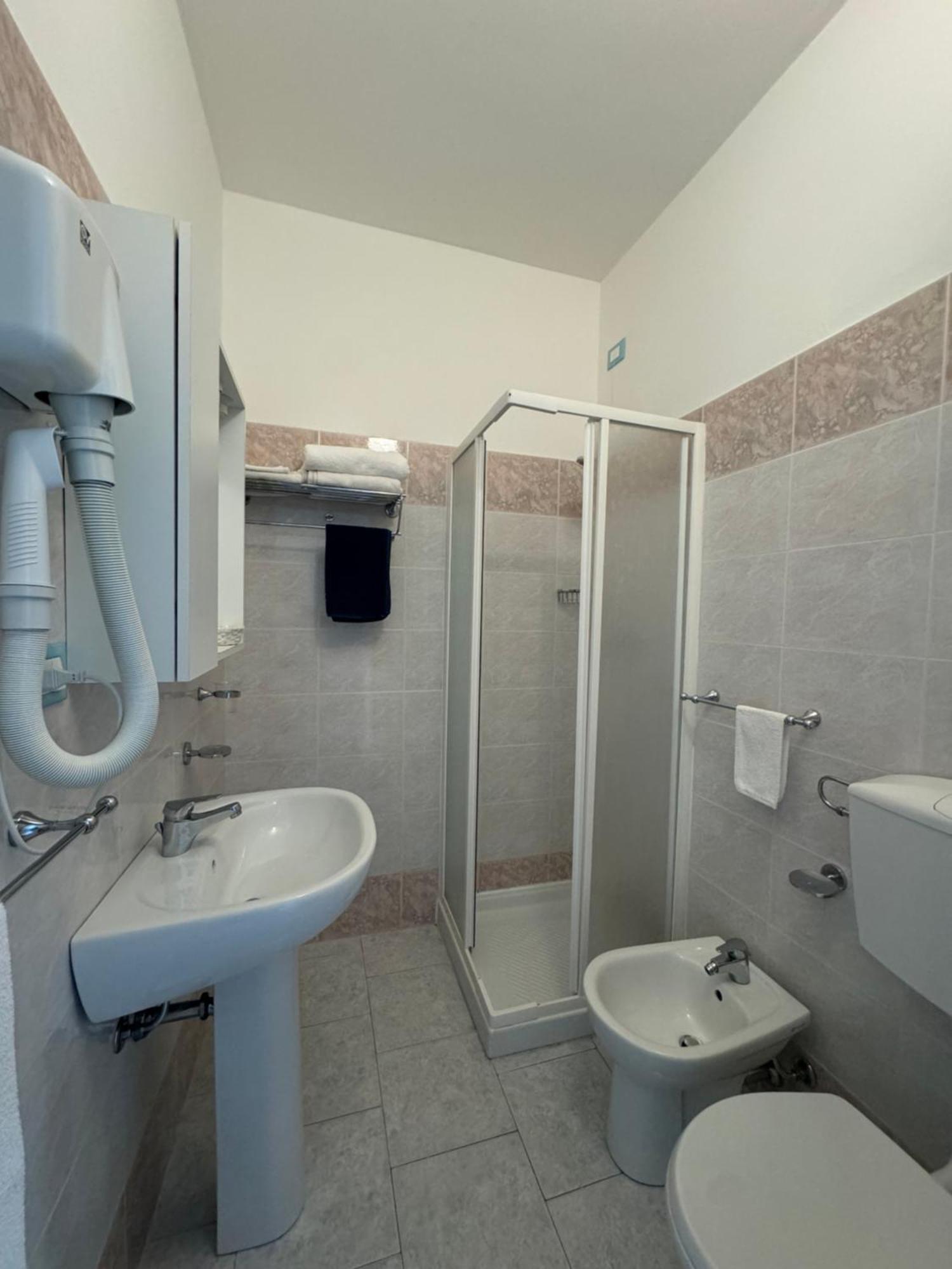 Hotel Bagno Stella Del Mare Marina di Carrara Kültér fotó